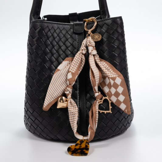 Crème Knot Bag Charm